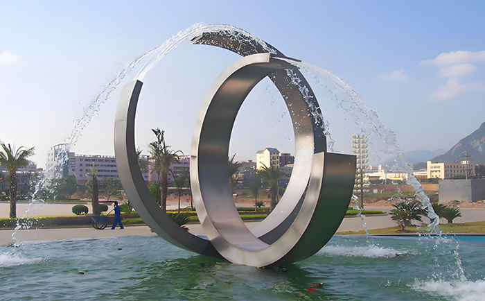 靈動水韻，不銹鋼噴泉雕塑的夢幻交響