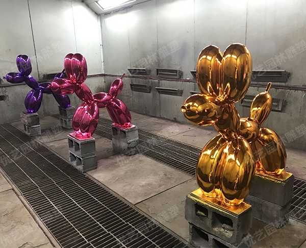 不銹鋼雕塑制作需要注意什么？